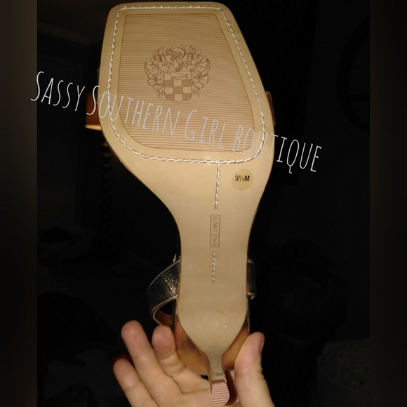 🆕⭐ Vince Camuto Gold heel sandal - Picture 8 of 11